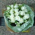 【R-040】玫瑰花束-白色戀人/花束,玫瑰花束,向日葵花束,情人節花束、巧克力花束、百合花束、畢業花束、花束等花禮-仙客來花坊