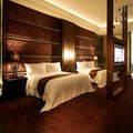 【台中】杜拜風情時尚旅館 - 麗緻溫馨4人房住宿 , 含早餐