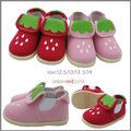 日本草莓造型休閒鞋(12.5/13碼)$零碼超值優惠價199元