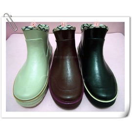 【破盤超低價】雨鞋批發~風靡日本~台灣製造~短筒女用雨鞋~短筒雨靴~內附柔軟透氣活動鞋墊~