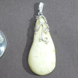 【La luna 銀飾豐華】古典花紋隨形波羅的海天然白蜜蠟純銀墜子(P3578)
