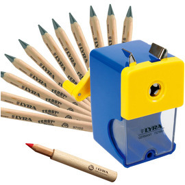 【德國LYRA】兒童三角原木鉛筆超值組@產品內容：兒童三角原木鉛筆(12cm)12入+鉛筆延長器+削鉛筆機 ★加贈：筆筒