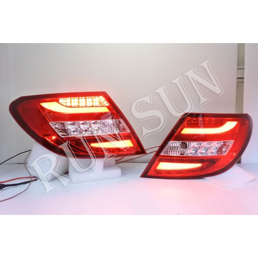 ●○RUN SUN 車燈,車材○● 全新 賓士 W204 C200 C300 LED光柱 晶鑽紅白 尾燈 方向燈 一對 台灣製造