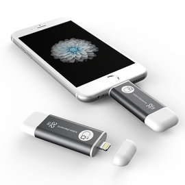 【亞果元素】iKlips iOS系統專用USB 3.0極速多媒體行動碟 32GB 灰色