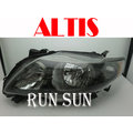 ●○RUN SUN 車燈,車材○● 全新 豐田 2008 2009 2010 ALTIS 10代 美規黑框 大燈 一對 帶轉接線