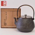 百年老鐵壺 明治時期 金壽堂雨宮宗造 群松紋飾 鐵壺