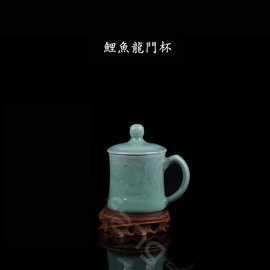 5Cgo【代購七天交貨】19937708145 龍泉青瓷陶瓷茶具辦公室杯子創意水杯雅致金魚泡茶杯
