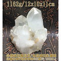 白水晶簇[骨幹水晶]~1162g~化煞聚氣增能量~[風水有關係]