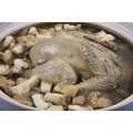 【滋補養生系列】智利生鮑魚2顆約285g±5g+全雞人蔘湯底(內含1隻全雞) ~真材實料