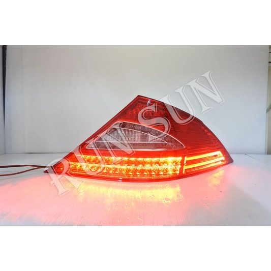 ●○RUN SUN 車燈,車材○● 全新 賓士 2008 2009 2010 11 W219 CLS 原廠型LED紅白 尾燈 歐洲製 一顆