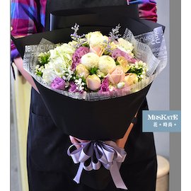 凱特夫人精緻花禮訂製 德國花藝 氣質 文青 時尚粉紫11朵玫瑰時尚花束 玫瑰花束 Pchome 商店街