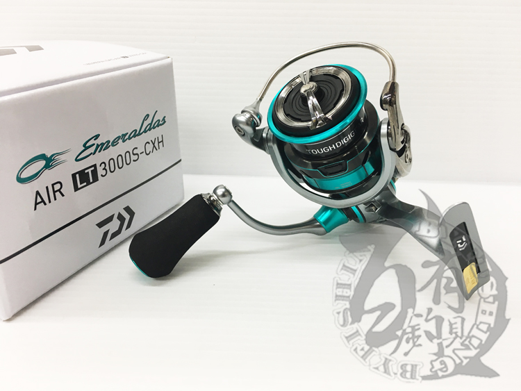 ◎百有釣具◎DAIWA 18 EMERALDAS AIR 軟絲路亞 紡車捲線器 規格: 雙手把LT3000S-CXH-DH (202893) /  單手把LT3000S-CXH(202886)