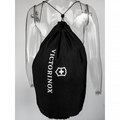 瑞士品牌Victorinox黑色圓筒防水肩後背包