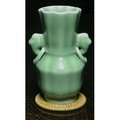 [協貿國際] 青瓷象耳雙環花瓶常用新房裝飾 (1入)