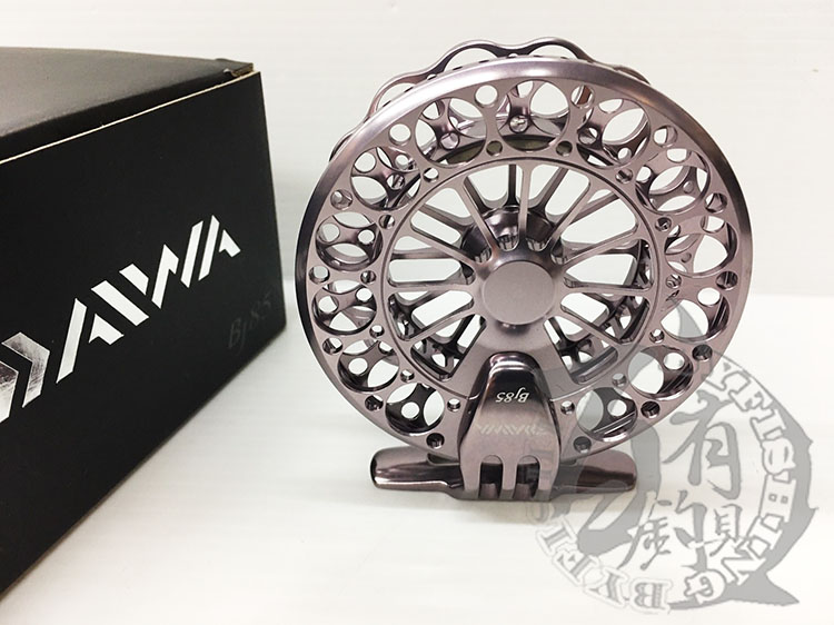 ◎百有釣具◎DAIWA BJ85 (793766)超輕量前打輪 ~外觀精緻,超輕主體設計,手感順滑~加送高比重PE母線