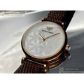 ARMANI阿曼尼女錶,編號AR00007,32mm玫瑰金圓形精鋼錶殼,白色貝母, 花紋錶面,咖啡色真皮皮革錶帶款