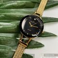 ANNE KLEIN安妮克萊恩女錶,編號AN00565,28mm金色圓形精鋼錶殼,黑色簡約錶面,金色精鋼錶帶款