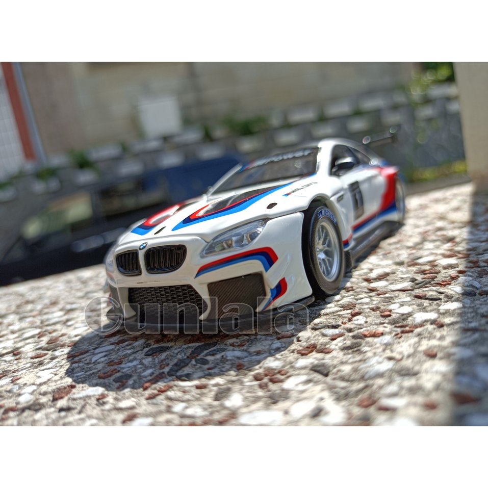 BMW M6 GT3 1:32模型車 附多功能展示底座 雙門跑車 GT3錦標賽 PS4 Gran Turismo
