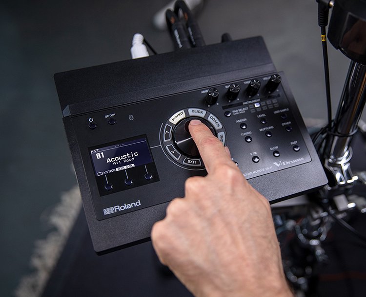 SETUPKITAcoustic Hood  RolandEXITCLICKCOACHINSTRUMENT SELECTASSIGNTUNING   Drums