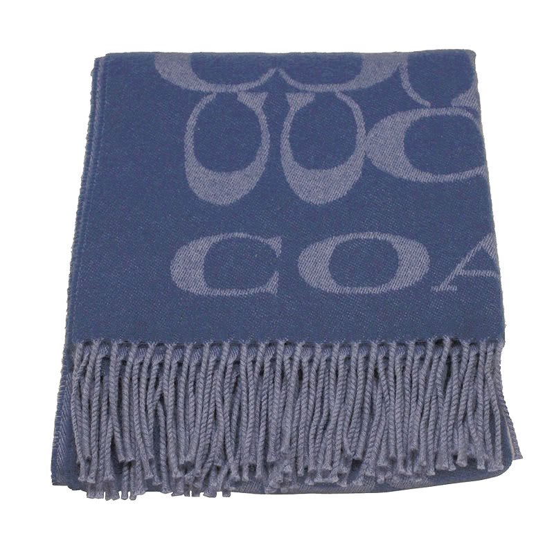 【COACH】經典LOGO喀什米爾羊毛寬版圍巾/披巾-義大利製(霧藍)