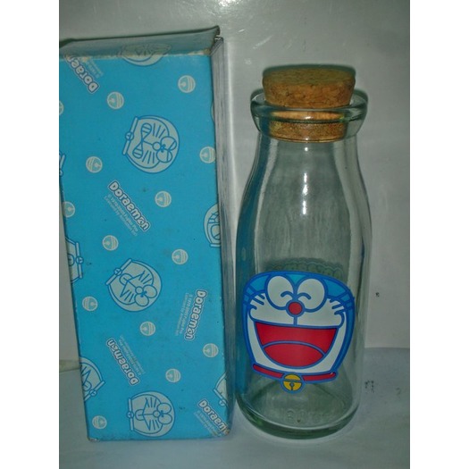 aaL皮1商旋.(企業寶寶玩偶娃娃)全新附盒裝哆啦A夢(Doraemon)造型收納瓶!--有授權製造標籤!/黑箱24/-P