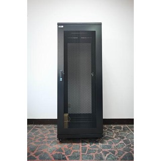 32U機櫃(黑色)(比25U / 30U還划算)-深60公分(可上Server) ~~(含稅)