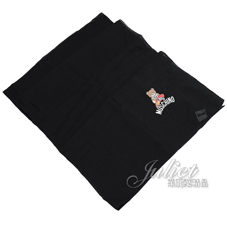【全新現貨 補12條】茱麗葉精品 MOSCHINO 50135 M5353 滑板小熊LOGO混紡薄圍巾.黑現金價$2,680