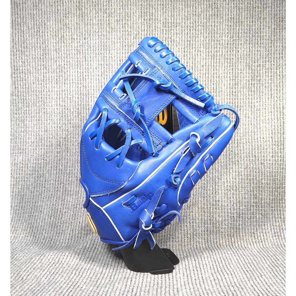 「野球魂」--特價！日本「Wilson」【Basic Lab】等級少年用軟式棒球手套（WTARBRDJH，45寶藍色）