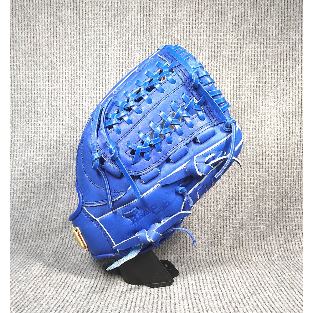 「野球魂」--特價！日本「Wilson」【Basic Lab】等級少年用軟式棒球手套（WTARBRDJP，45寶藍色）