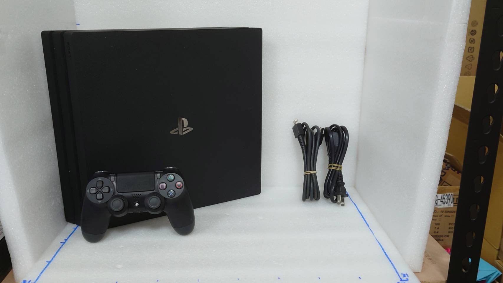 PS4 Pro 黑色《主機1TB》再送隨機1片PS4遊戲【GAME休閒館】二手/中古 ...