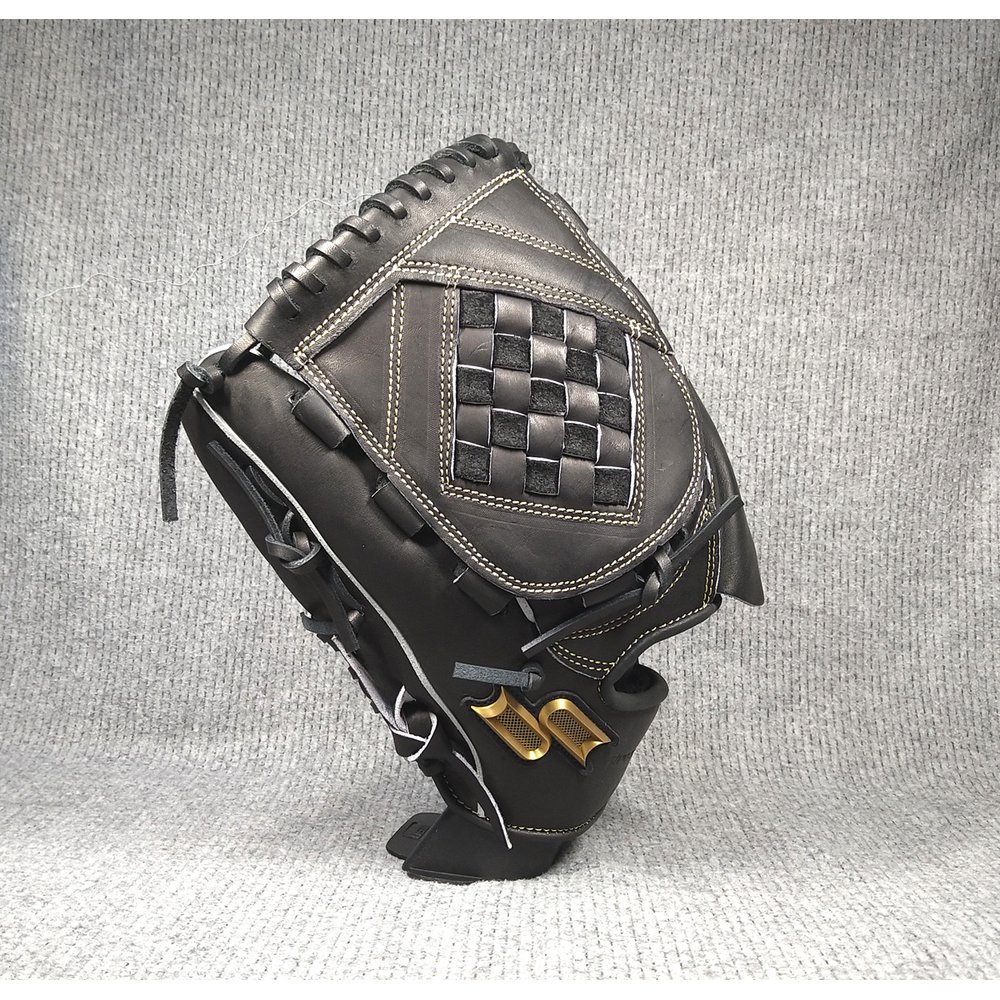 「野球魂」--特價！日本「SSK」【proedge】等級軟式棒球手套（投手，PEN8136L22F，90黑色）附紙箱、手套袋，反手