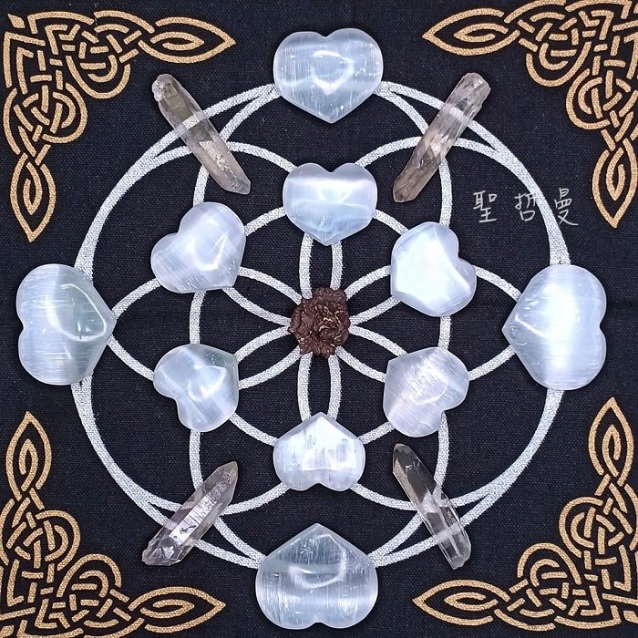 透石膏愛心組-大(Selenite) ~水晶排列與冥想的好夥伴