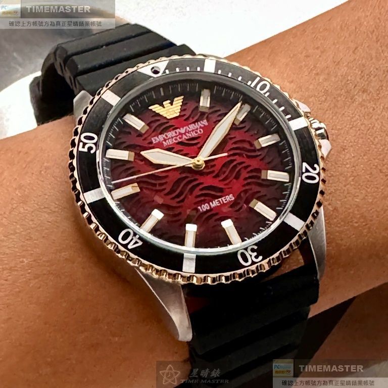 ARMANI手錶,編號AR00053,42mm黑金色圓形精鋼錶殼,機械鏤空鏤空, 中三針顯示, 水鬼錶面,深黑色矽膠錶帶款