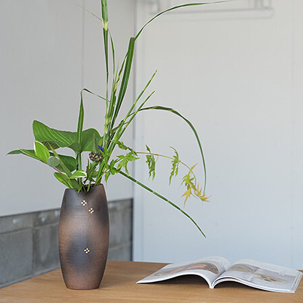 花瓶 日本製 滋賀縣信樂燒 花器 擺飾 小花金彩花瓶 25.5cm