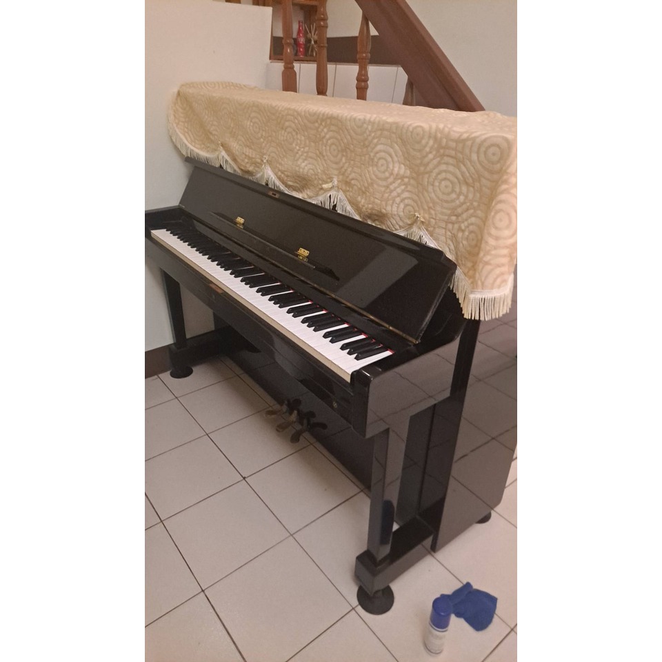 孟德爾頌樂器～miki日本原裝鋼琴，山葉原廠內裝，初學者最適合，二手15000元台中市區含運費 調音，狀況佳